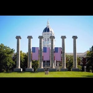 Meet your Posher, Hhoang